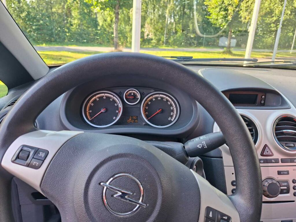 Opel Corsa 2007 Ruskea (beige)