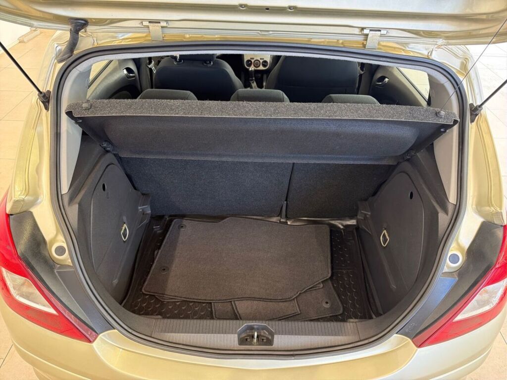 Opel Corsa 2007 Ruskea (beige)