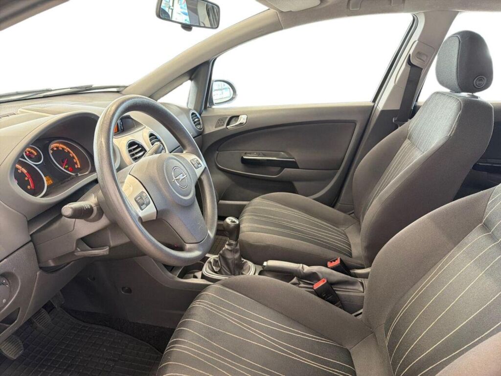 Opel Corsa 2007 Ruskea (beige)