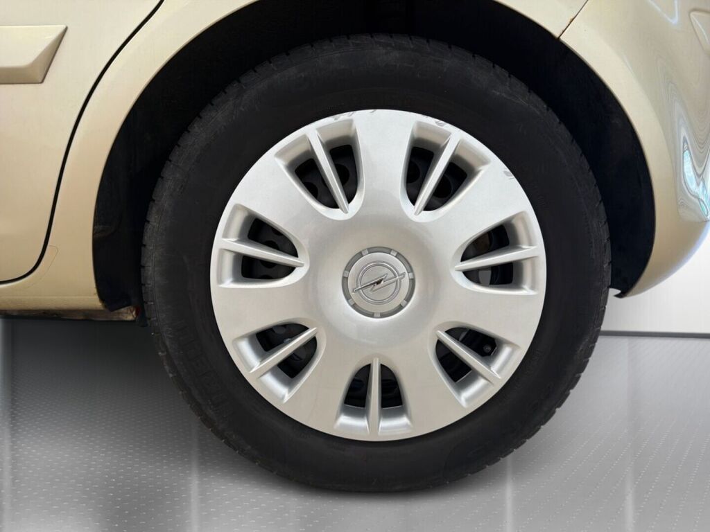 Opel Corsa 2007 Ruskea (beige)