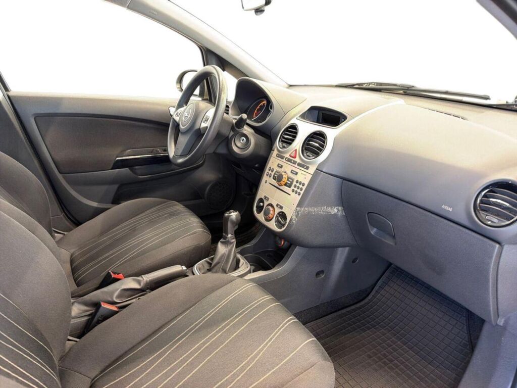 Opel Corsa 2007 Ruskea (beige)