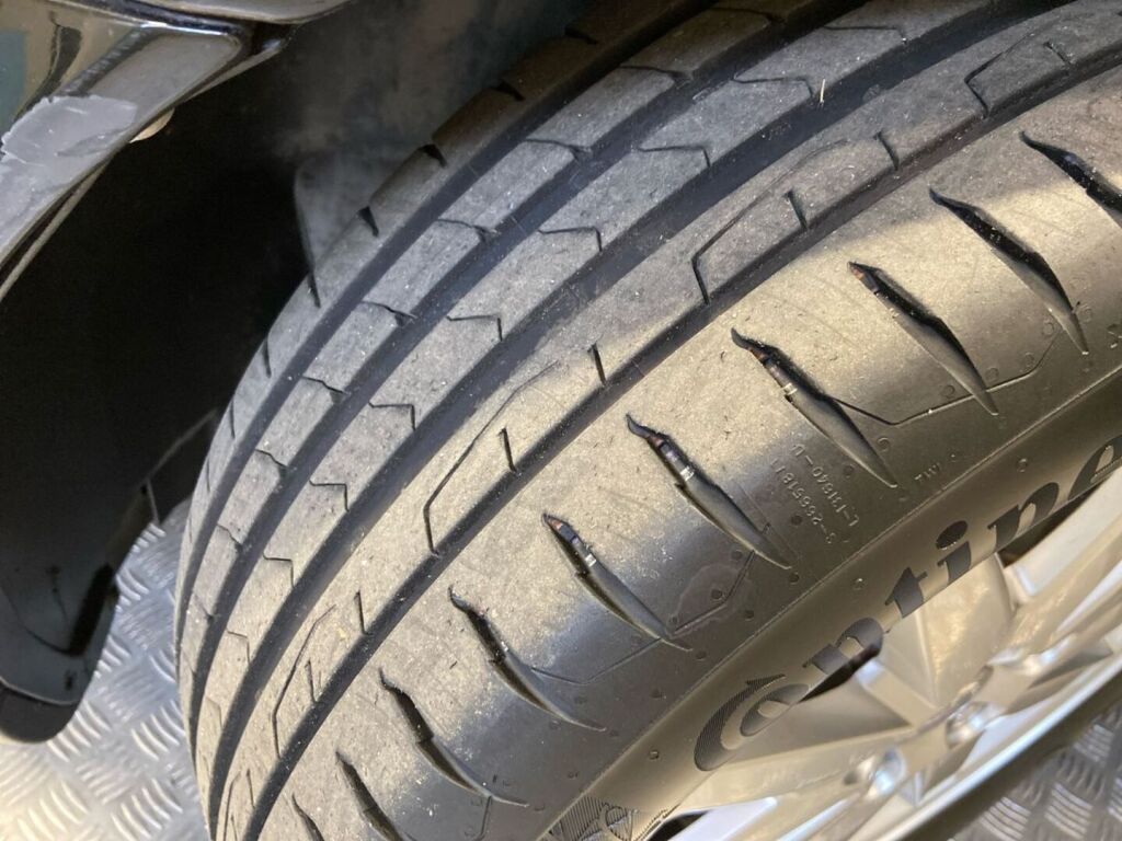Volvo S40 2008 Musta
