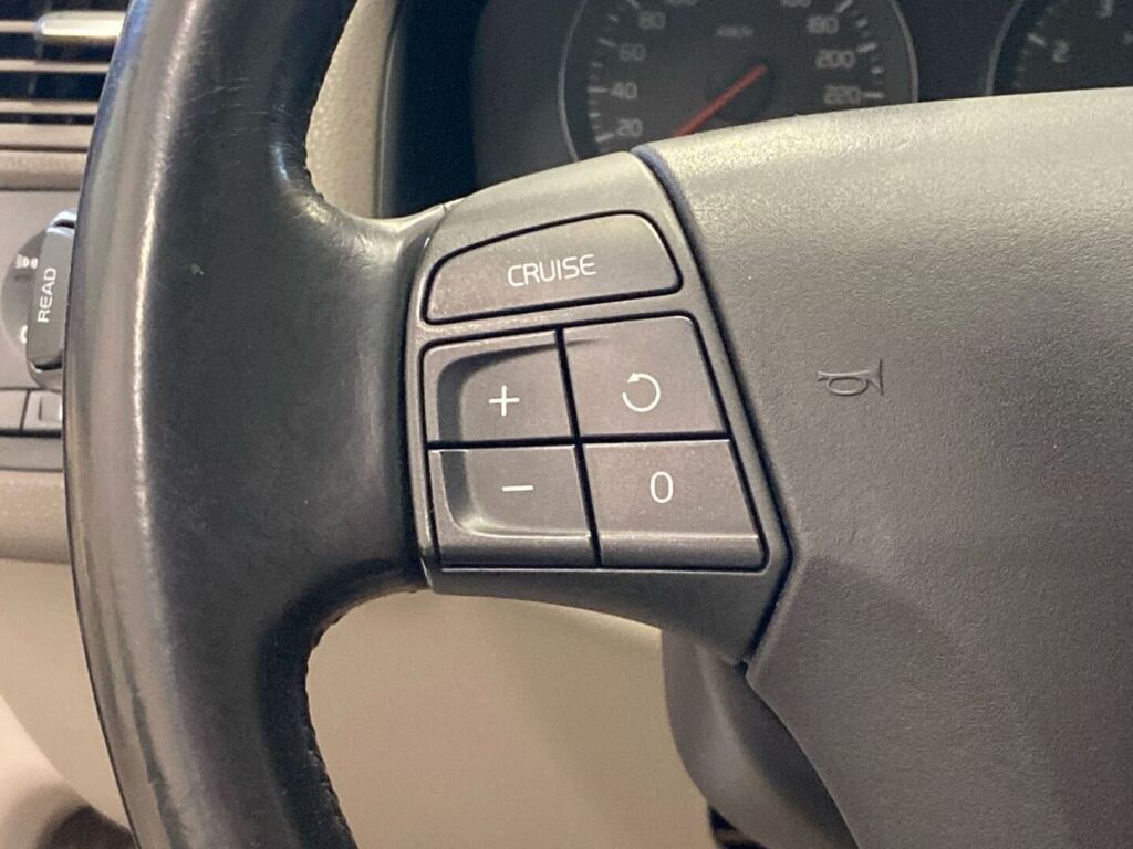 Volvo S40 2008 Musta