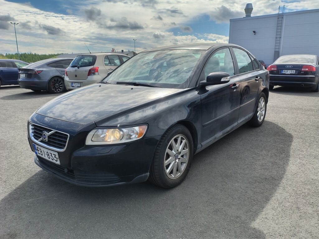 Volvo S40 2008 Musta