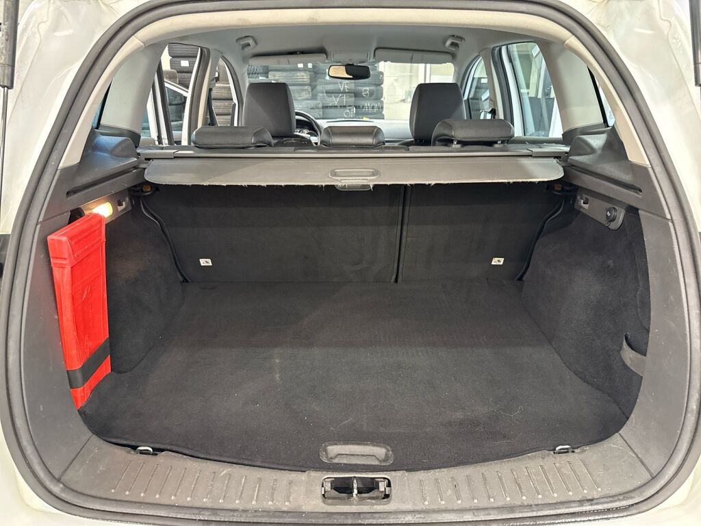 Ford Kuga 2009 Valkoinen