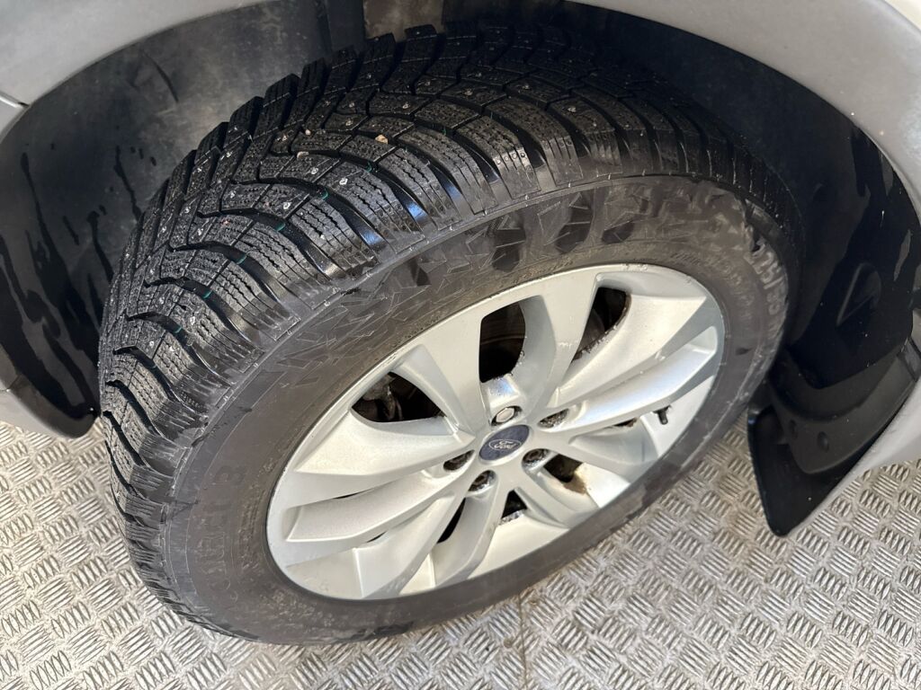 Ford Kuga 2009 Valkoinen