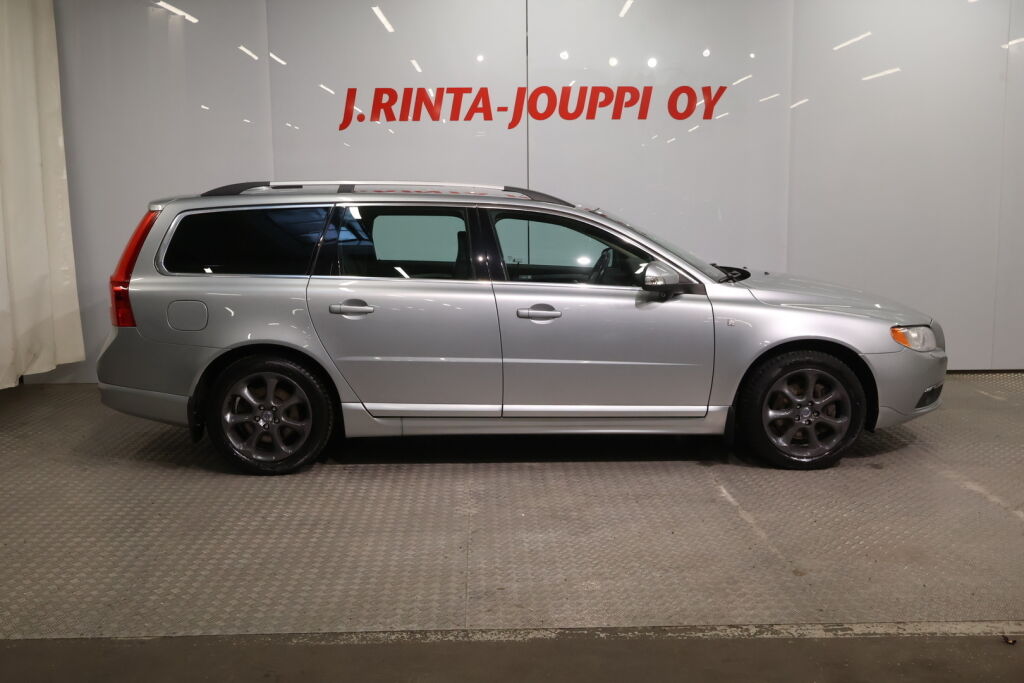 Volvo V70 2009 Harmaa