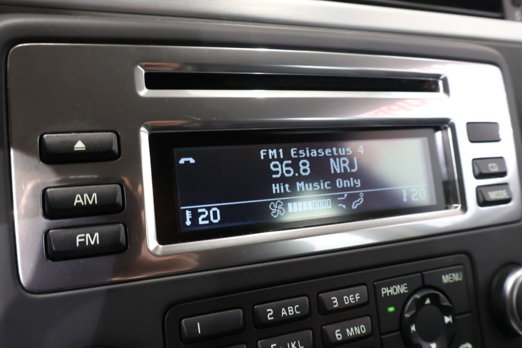 Volvo V70 2009 Harmaa