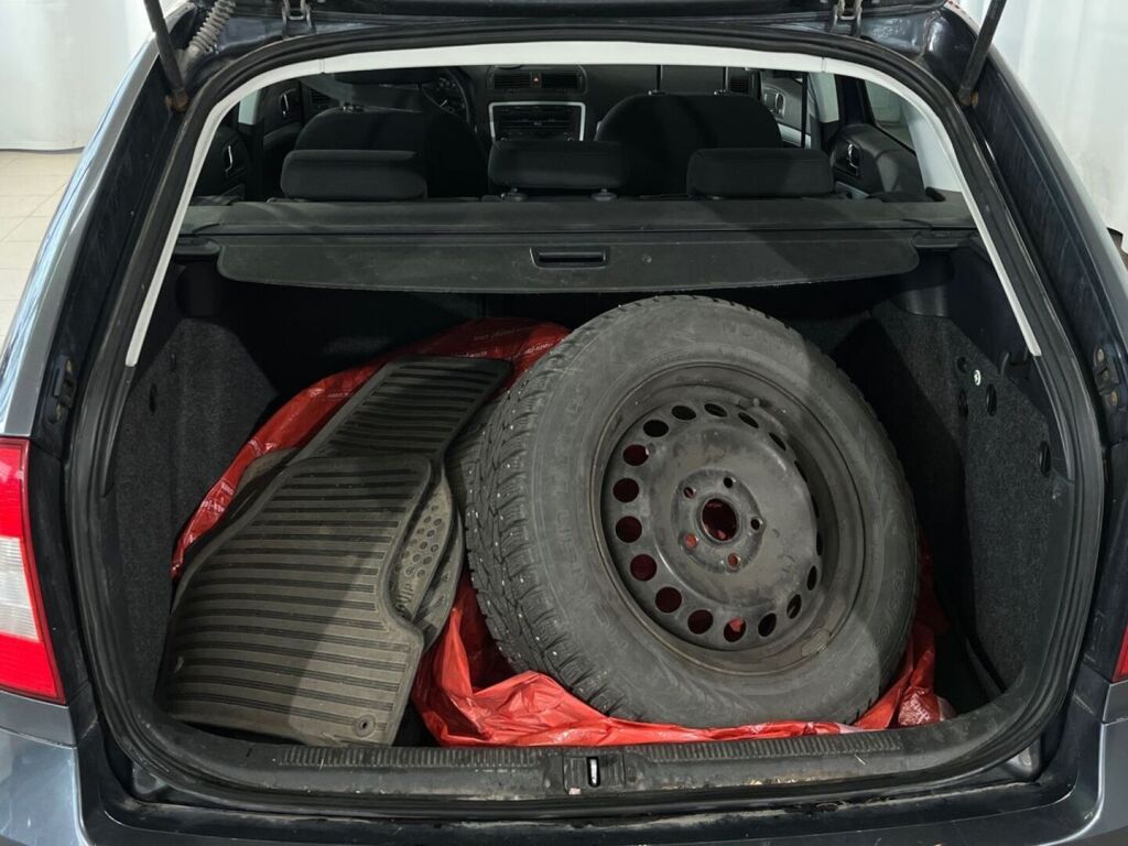 Skoda Octavia 2009 Harmaa