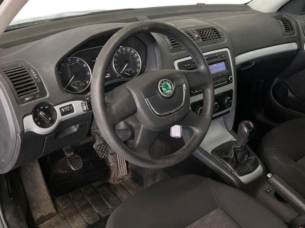 Skoda Octavia 2009 Harmaa