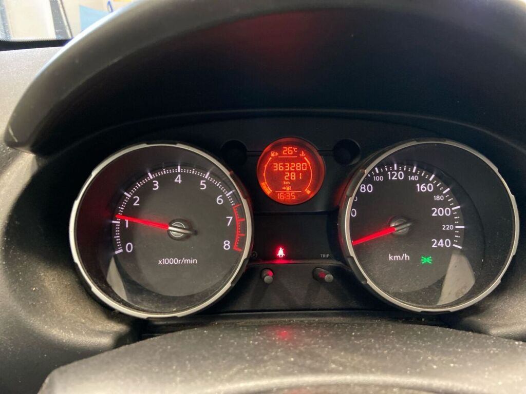 Nissan Qashqai 2009 Ruskea (beige)