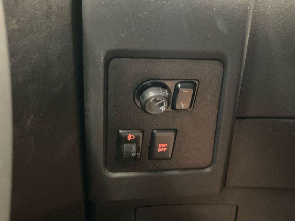 Nissan Qashqai 2009 Ruskea (beige)