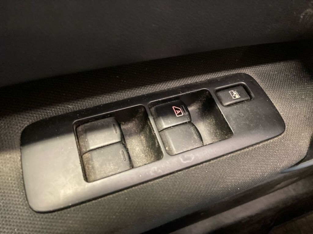 Nissan Qashqai 2009 Ruskea (beige)