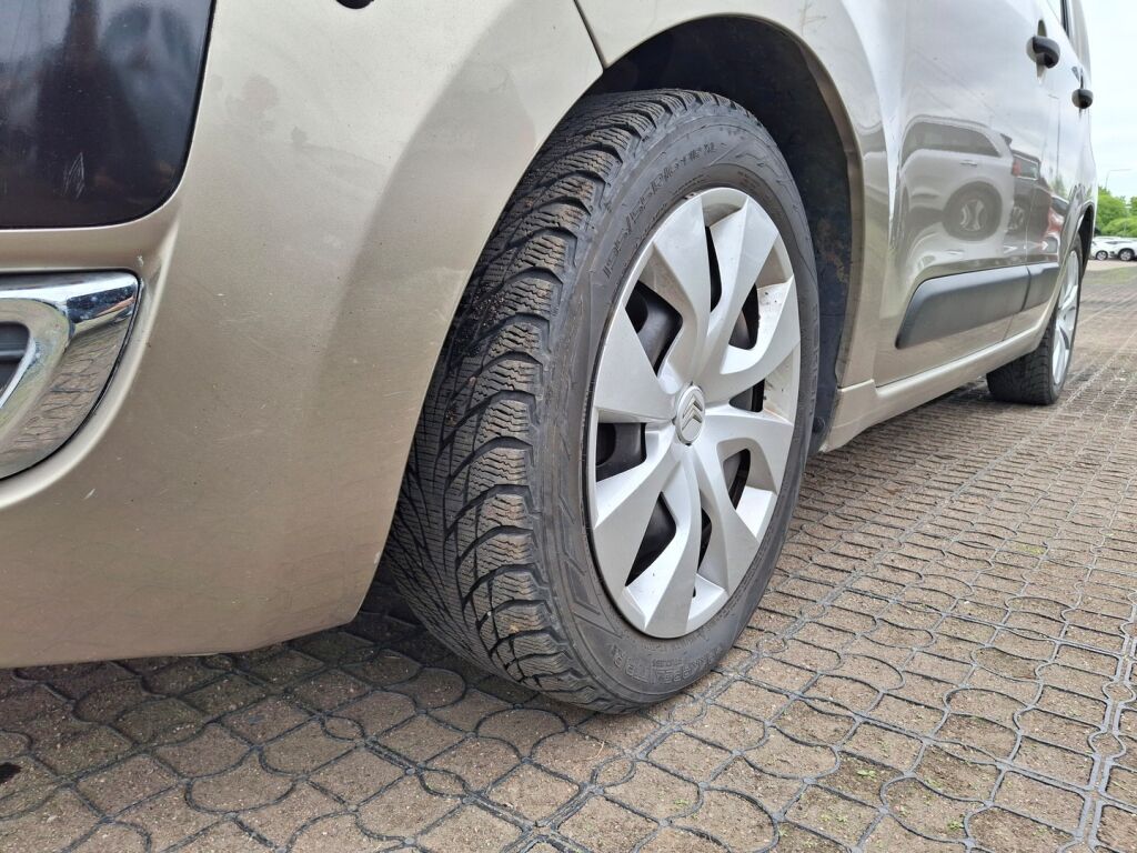 Citroen C3 Picasso 2009 Ruskea (beige)