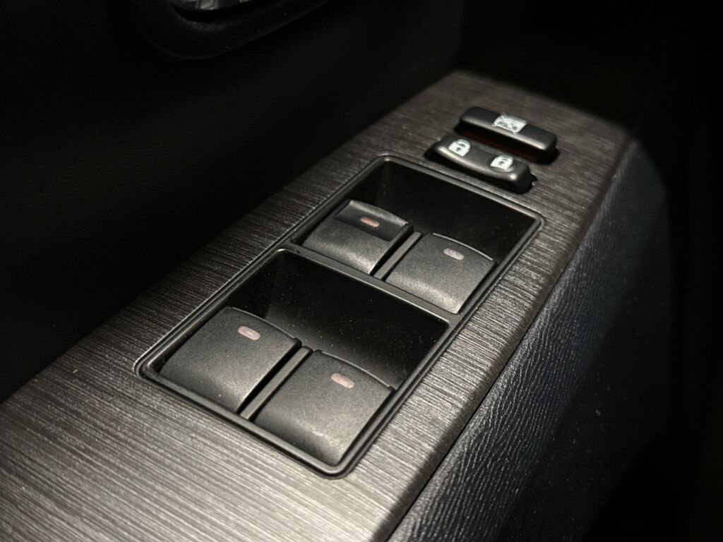 Toyota Avensis 2009 Hopea