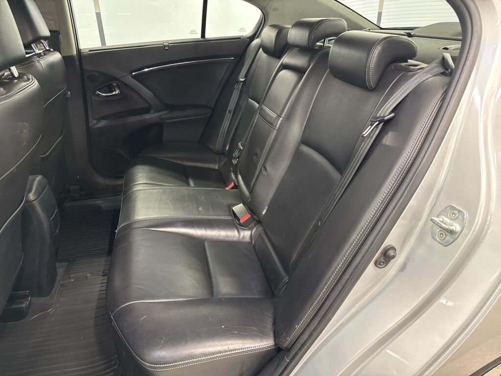 Toyota Avensis 2009 Hopea