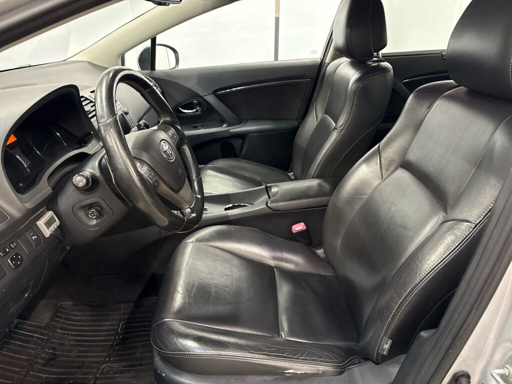 Toyota Avensis 2009 Hopea