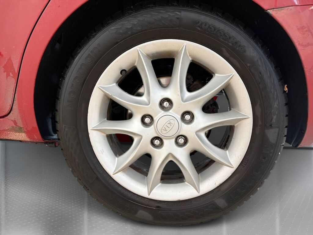Kia Ceed 2010 Punainen