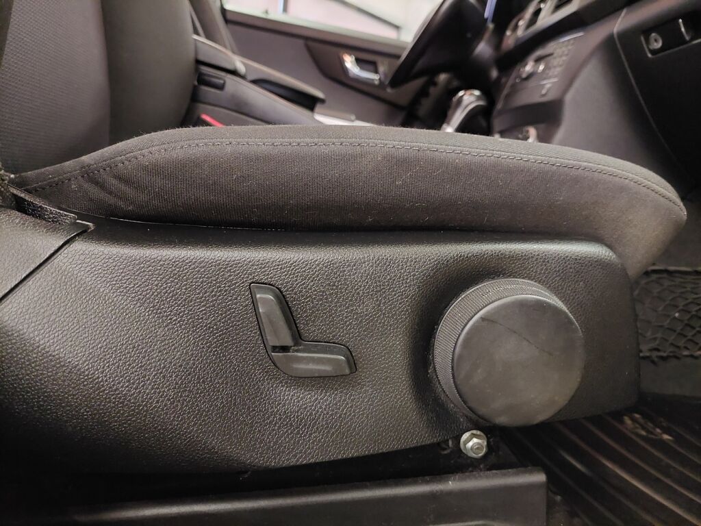 Mercedes-Benz GLK 2009 Ruskea (beige)