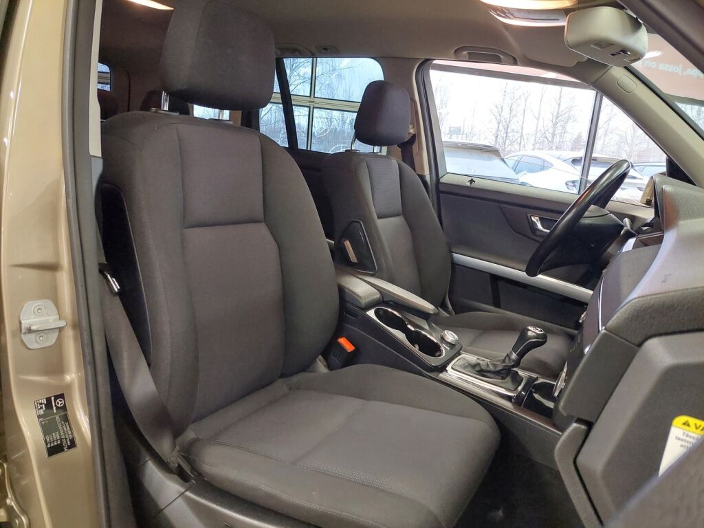 Mercedes-Benz GLK 2009 Ruskea (beige)