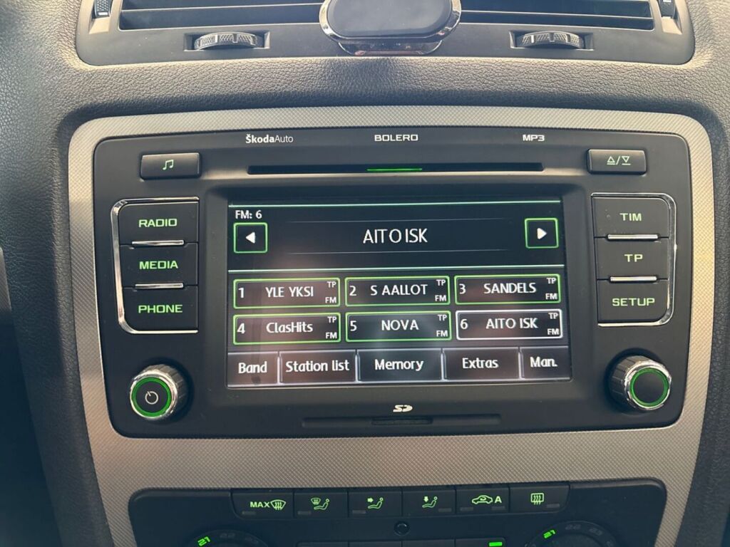 Skoda Octavia 2009 Musta