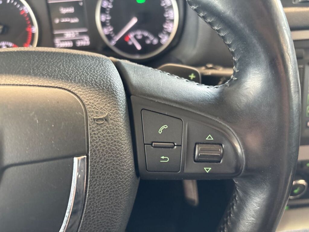 Skoda Octavia 2009 Musta