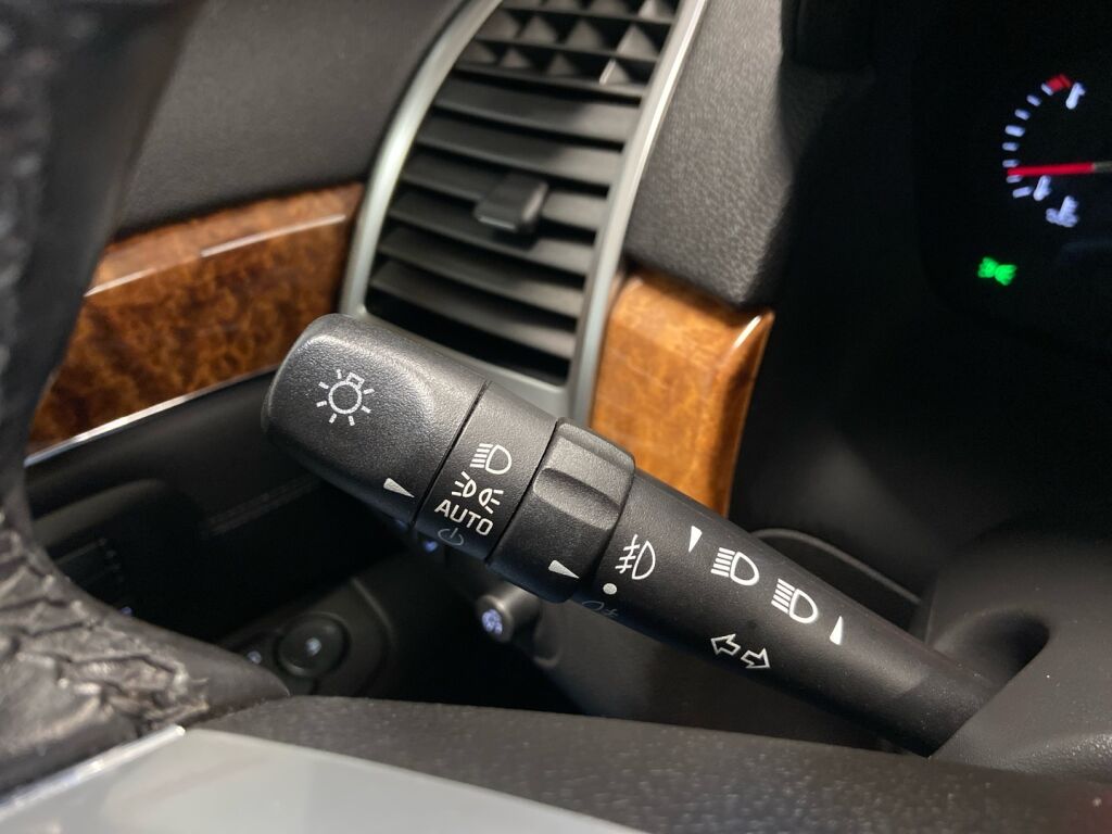 Cadillac SRX 2009 Musta