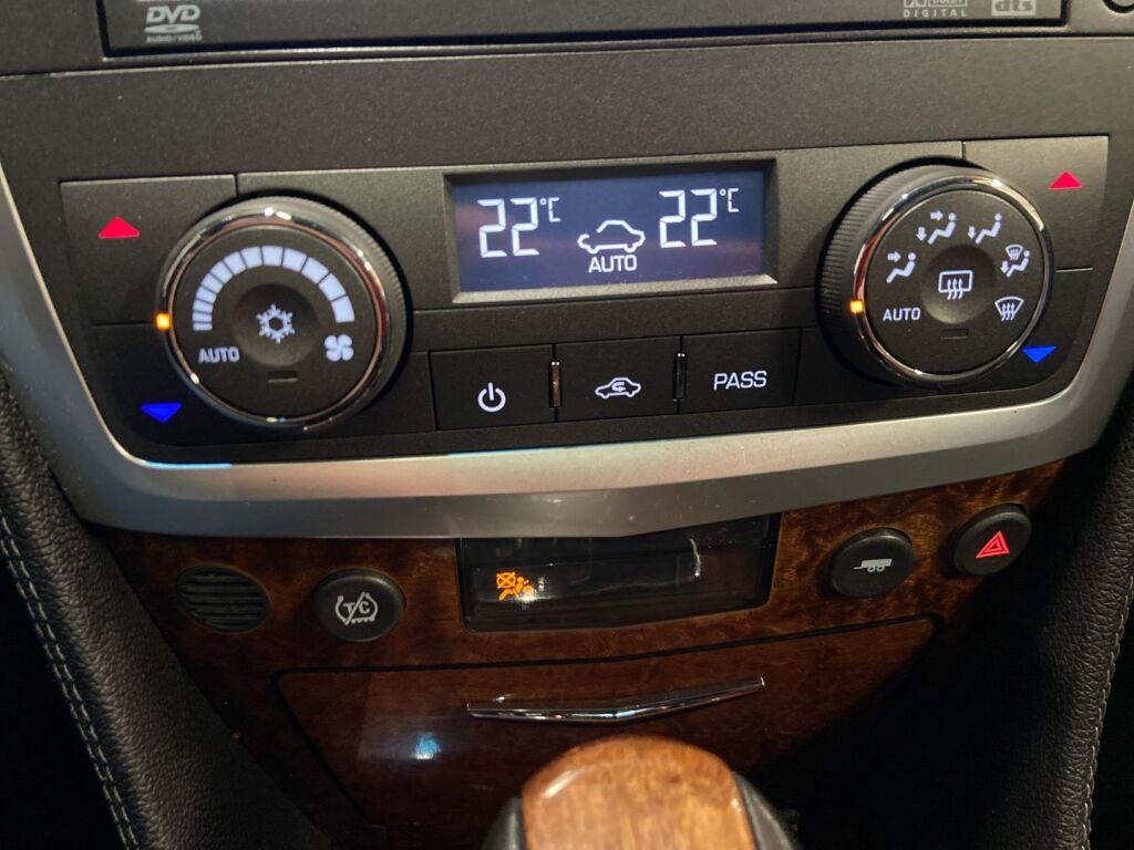 Cadillac SRX 2009 Musta