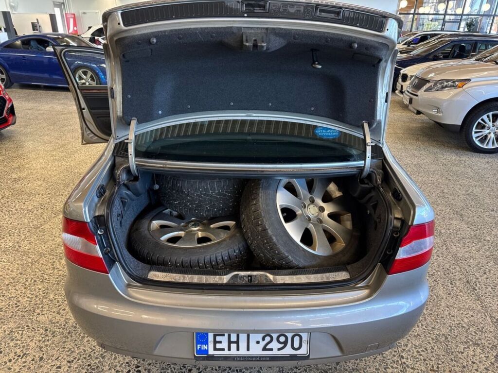 Skoda Superb 2009 Ruskea (beige)
