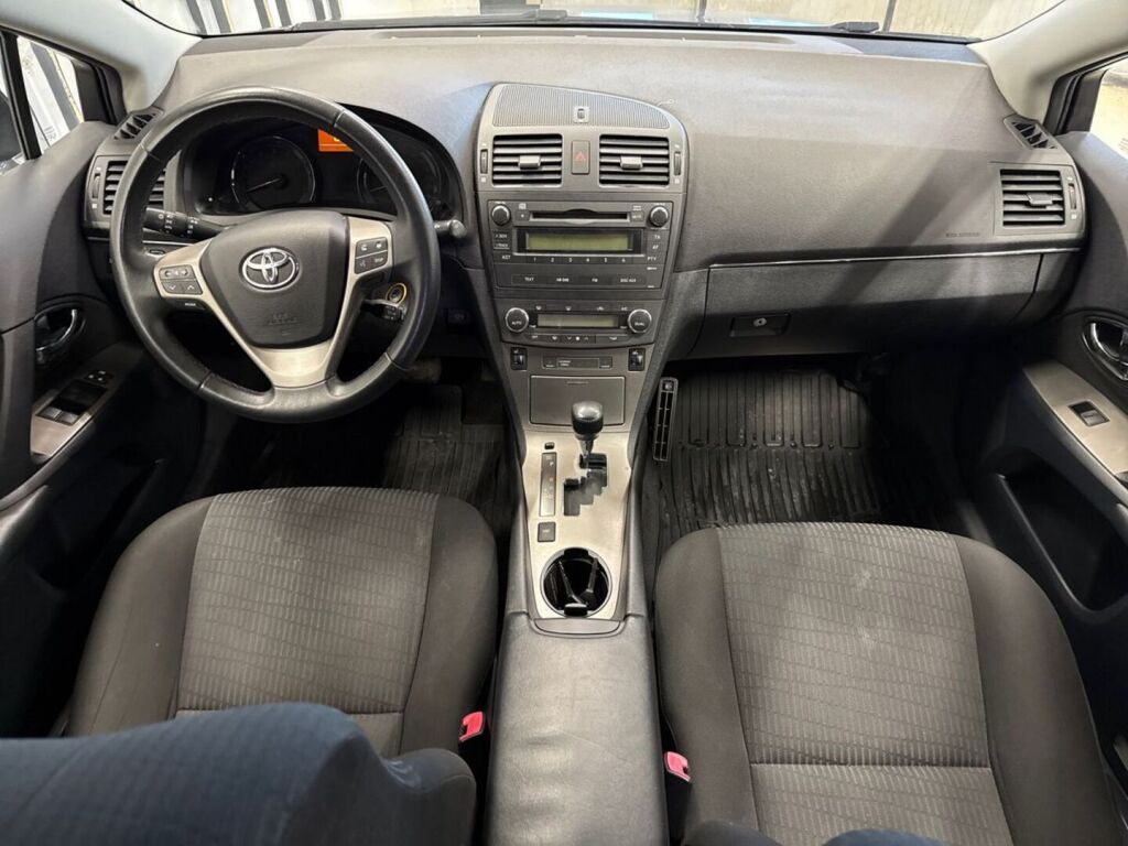 Toyota Avensis 2009 Harmaa