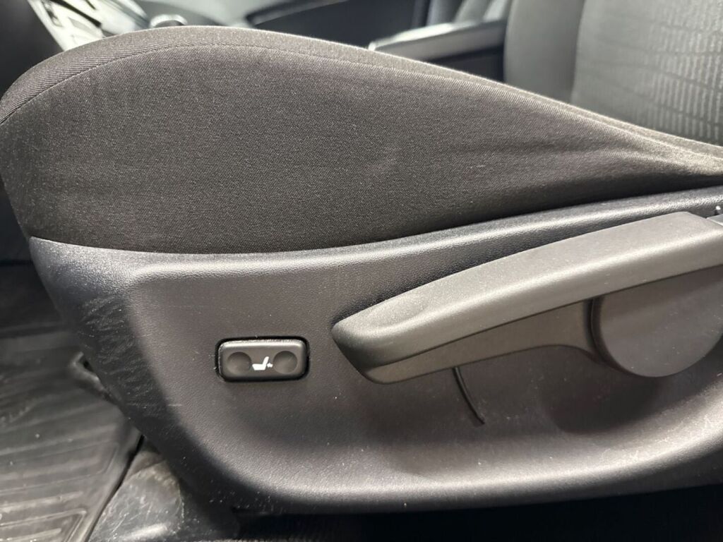 Toyota Avensis 2009 Harmaa