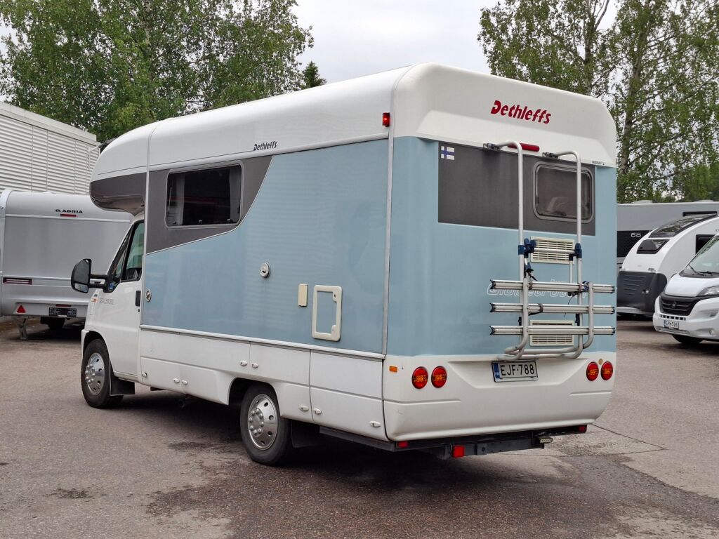 Dethleffs Globetrotter Premium Class A 230 2001 Valkoinen