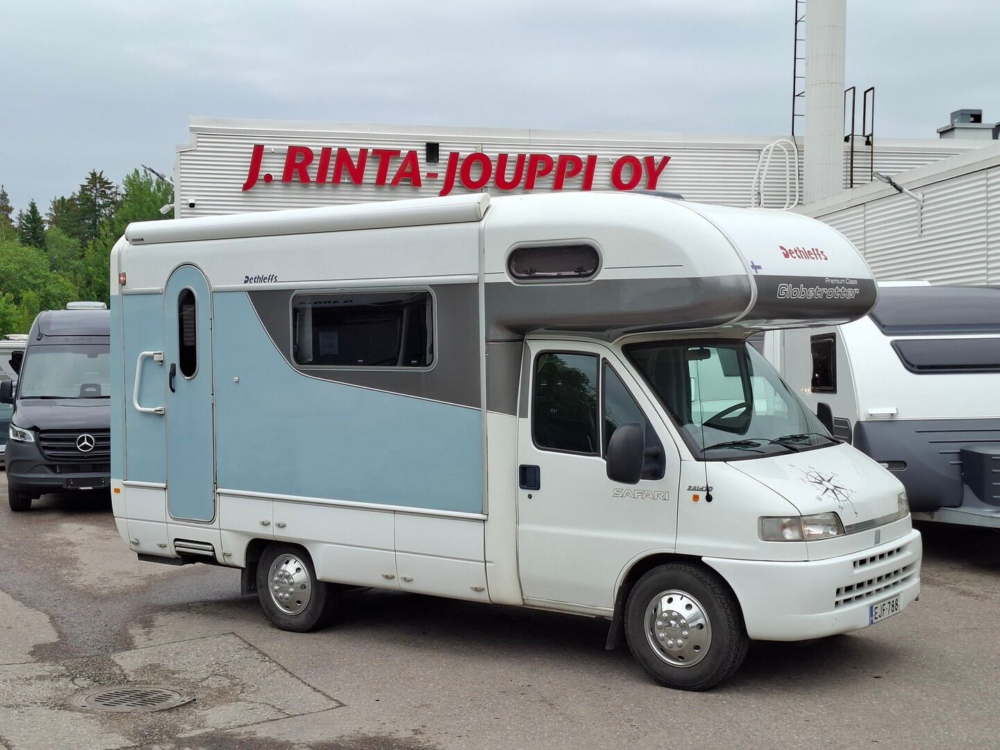 Dethleffs Globetrotter Premium Class A 230