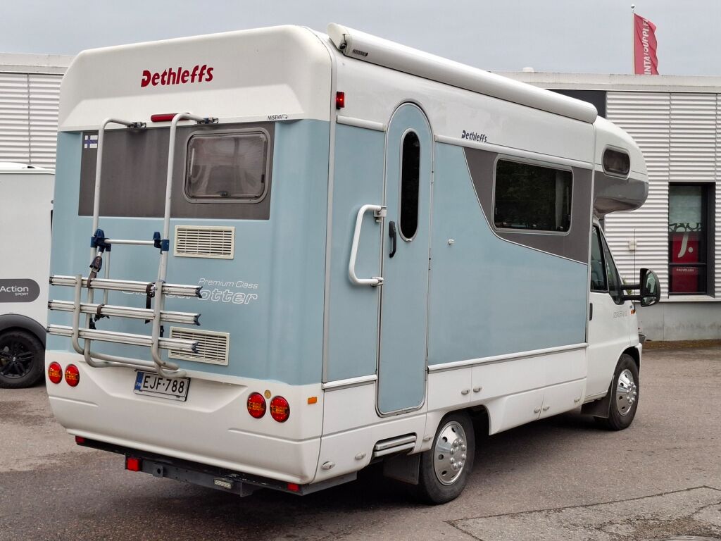 Dethleffs Globetrotter Premium Class A 230 2001 Valkoinen