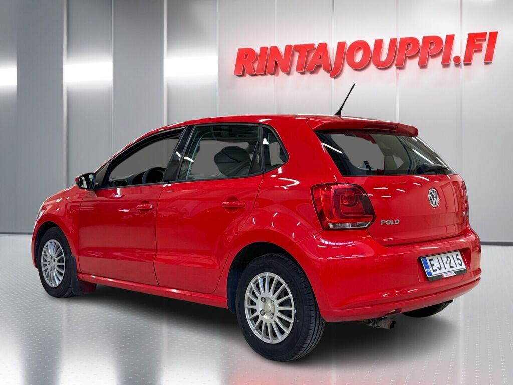 Volkswagen Polo 2009 Punainen