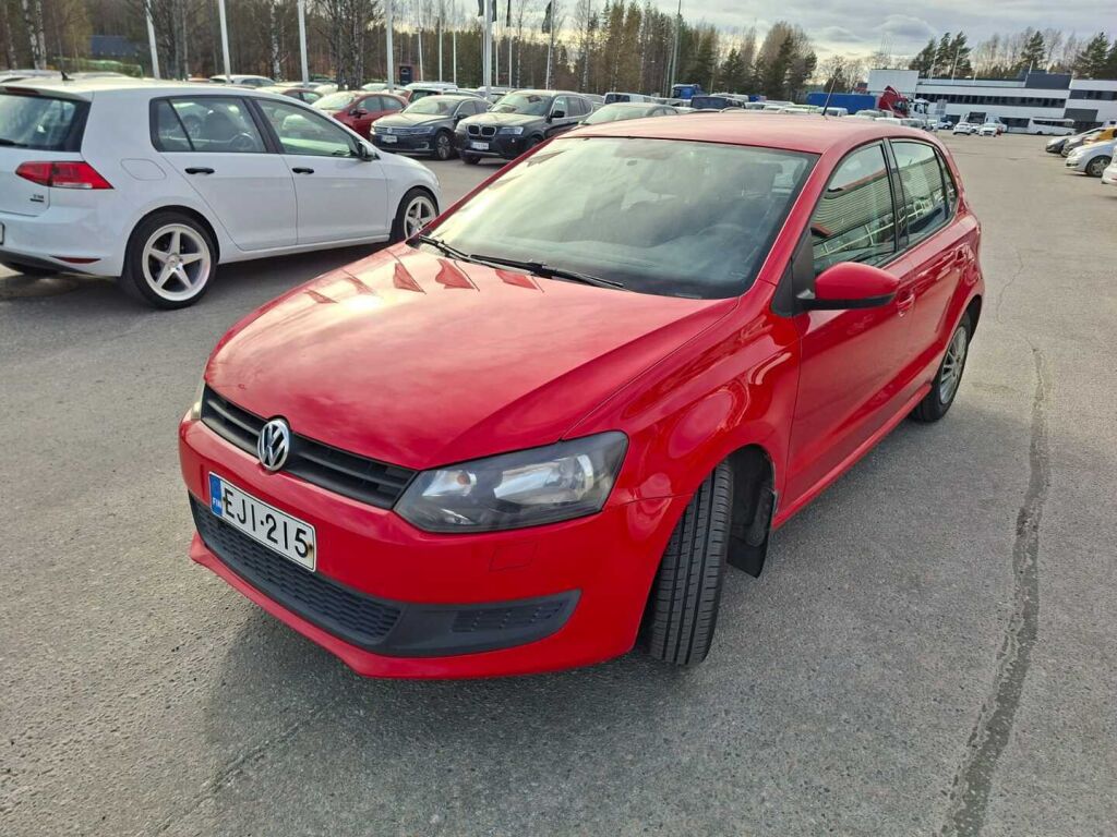 Volkswagen Polo 2009 Punainen