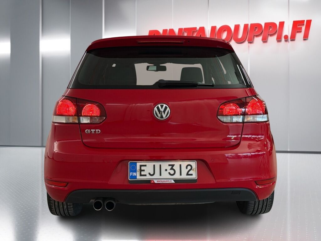Volkswagen Golf 2010 Punainen