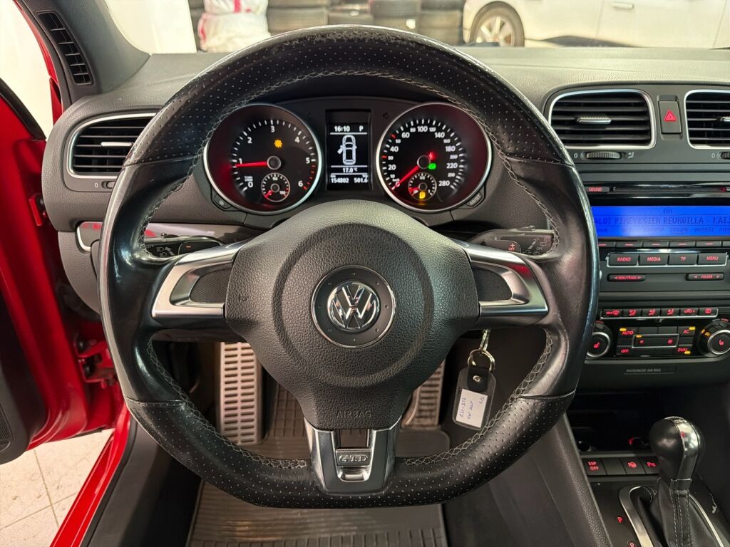 Volkswagen Golf 2010 Punainen