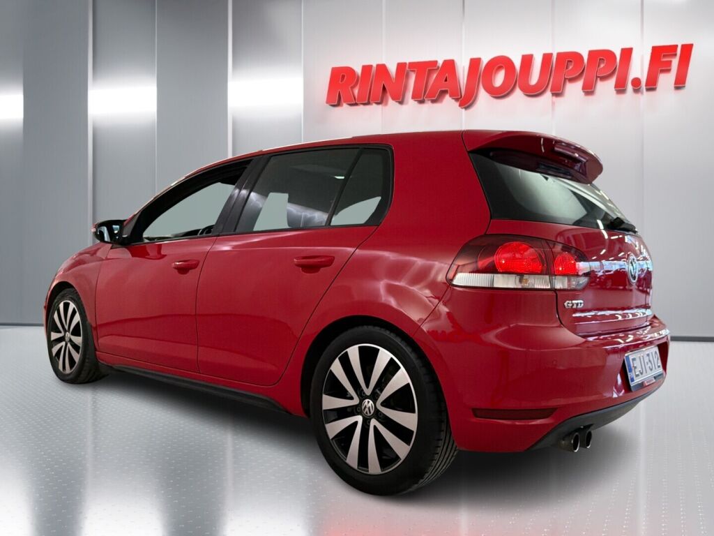 Volkswagen Golf 2010 Punainen
