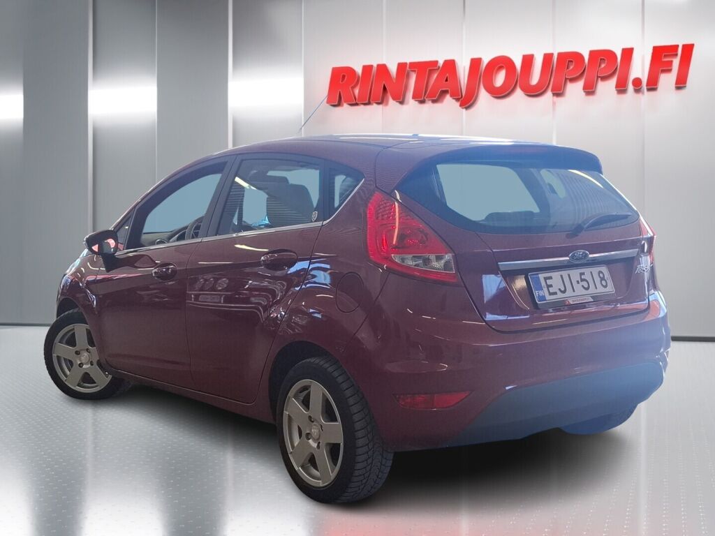 Ford Fiesta 2009 Punainen