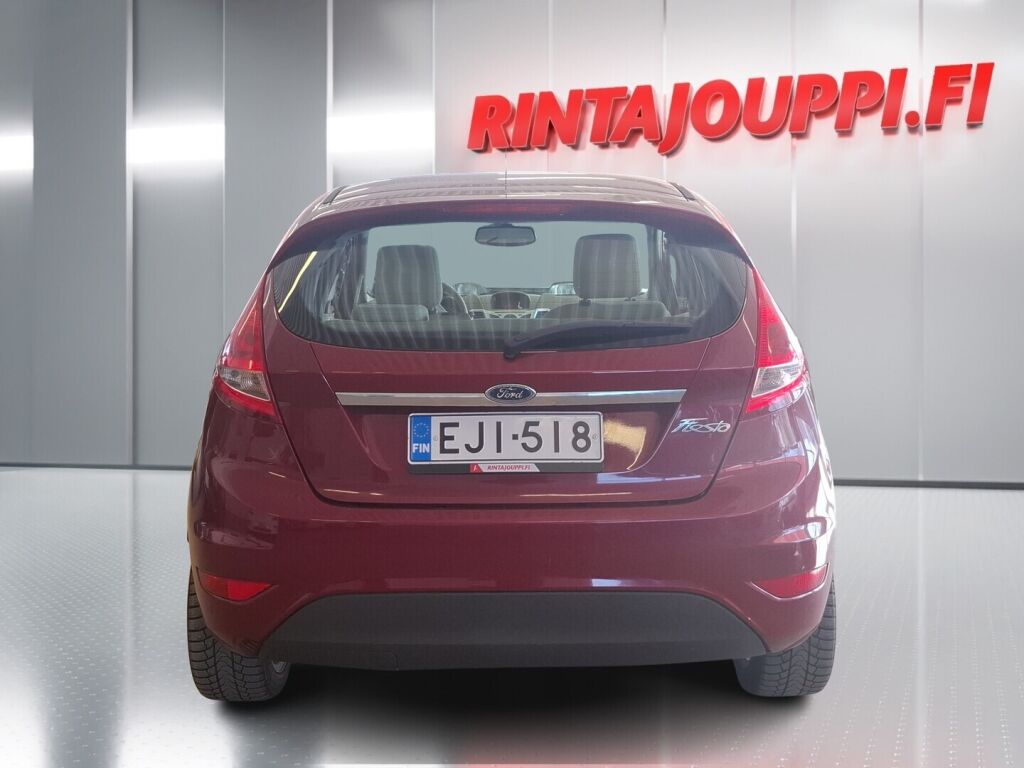 Ford Fiesta 2009 Punainen