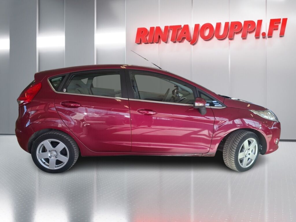 Ford Fiesta 2009 Punainen