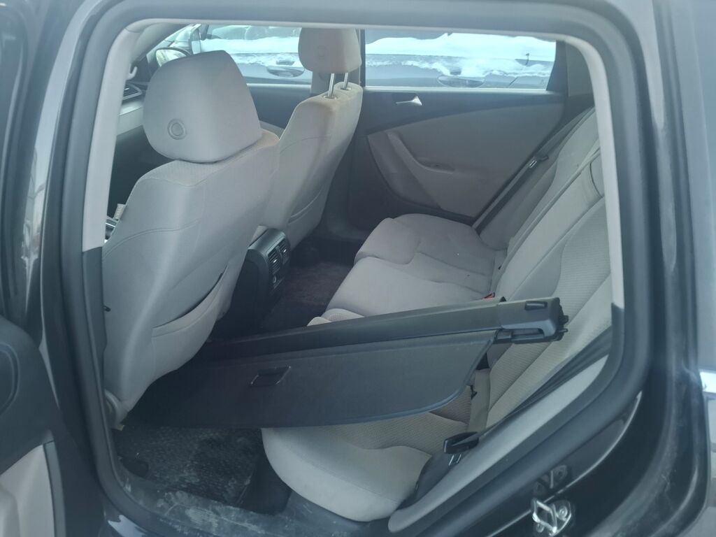 Volkswagen Passat 2009 Ruskea (beige)