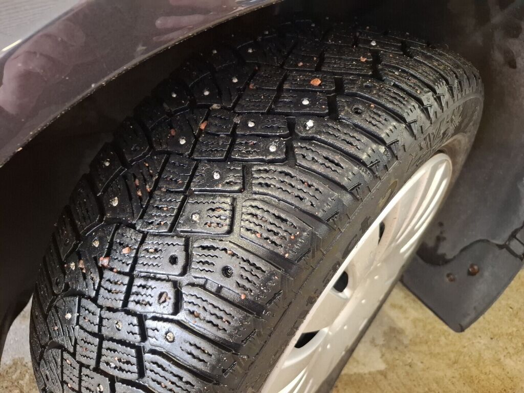 Volkswagen Passat 2009 Ruskea (beige)