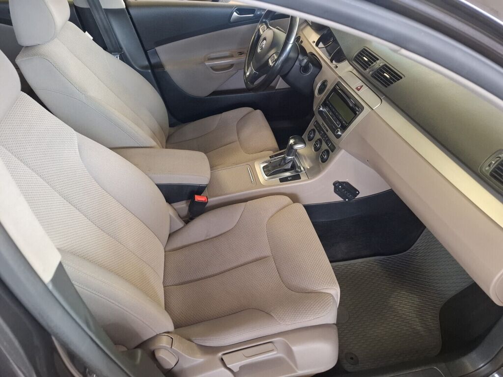 Volkswagen Passat 2009 Ruskea (beige)