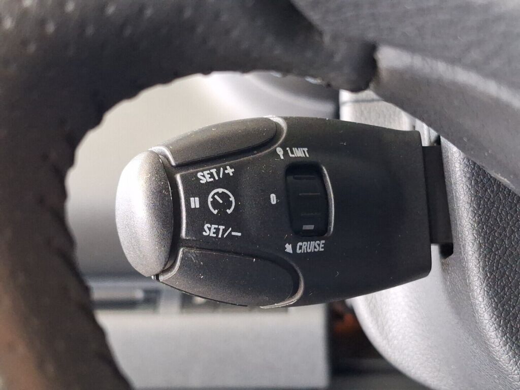 Peugeot 3008 2010 Musta