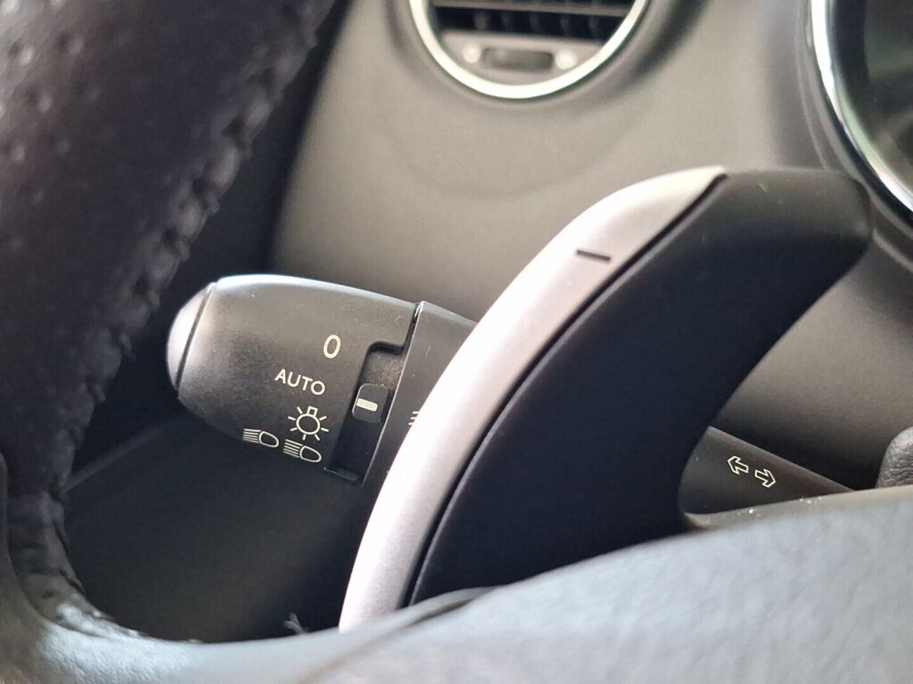 Peugeot 3008 2010 Musta