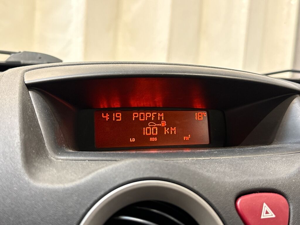 Citroen C3 2006 Ruskea (beige)