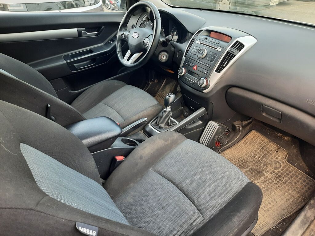 Kia ProCeed 2010 Valkoinen