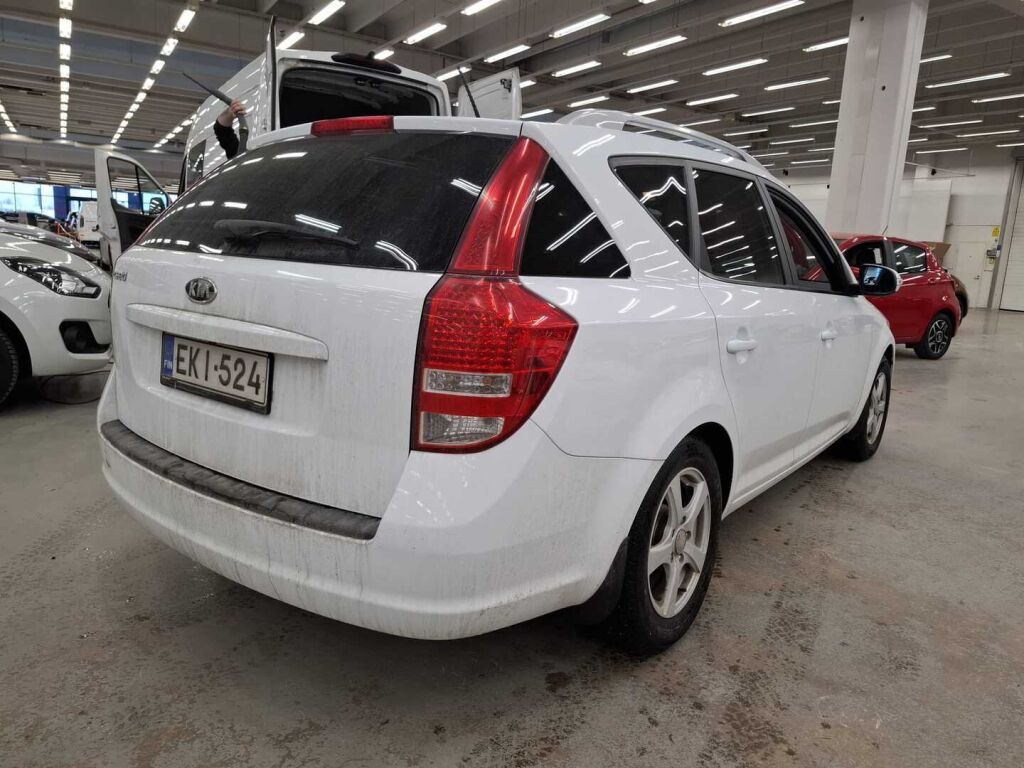 Kia Ceed 2010 Valkoinen